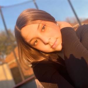 Meet your Posher, Kaylie